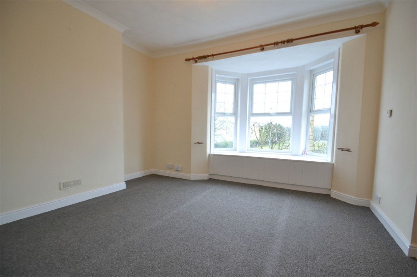 Flat Brampton Road in Huntingdonshire