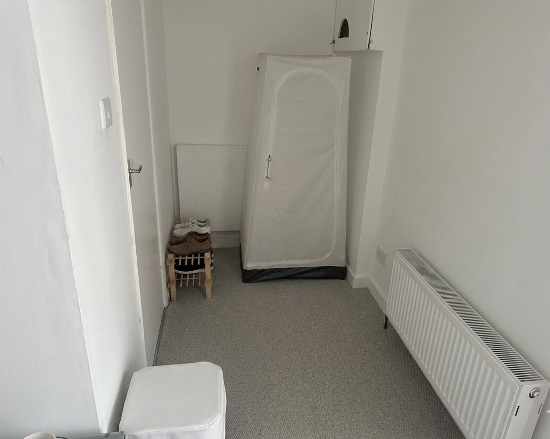 Room Midhurst Avenue in Greater London
