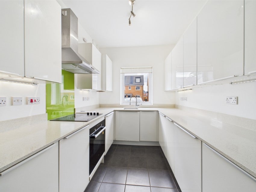 House Newdawn Place in Cheltenham
