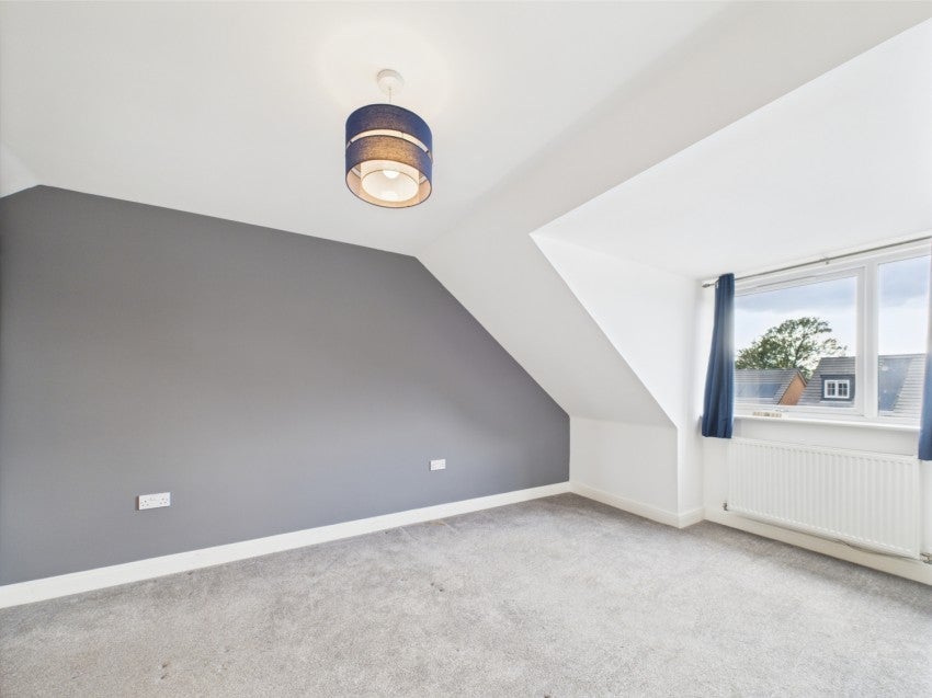 House Newdawn Place in Cheltenham