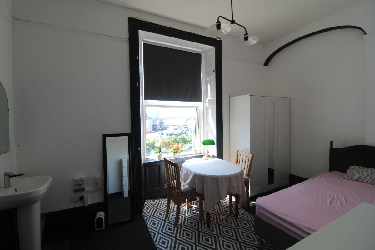 Room Greenfield Place in Weston-super-Mare