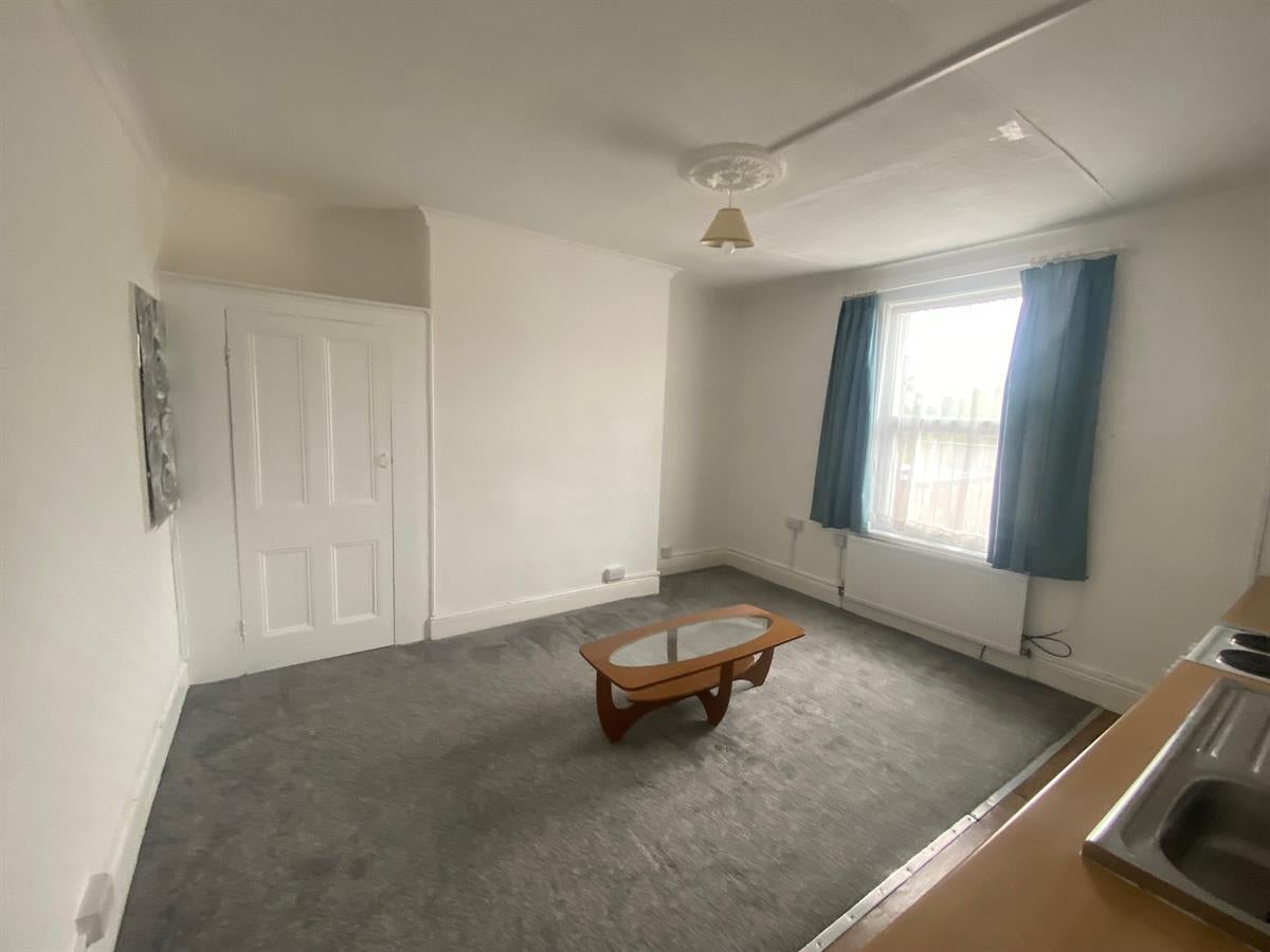 Flat Holly Lane in Birmingham