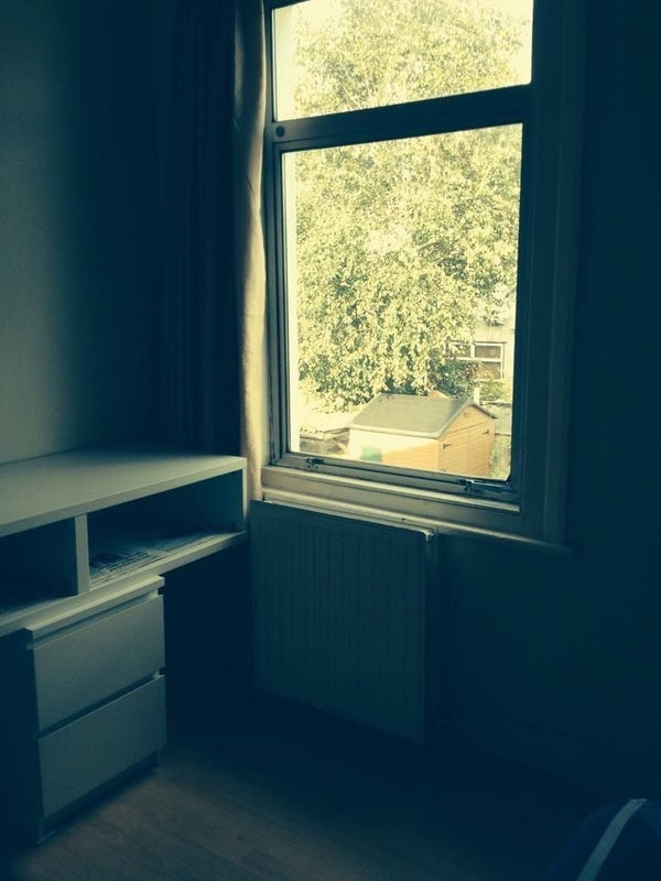 Room Creighton Avenue in Greater London