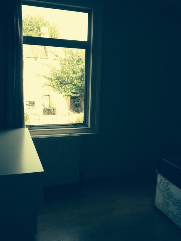 Room Creighton Avenue in Greater London