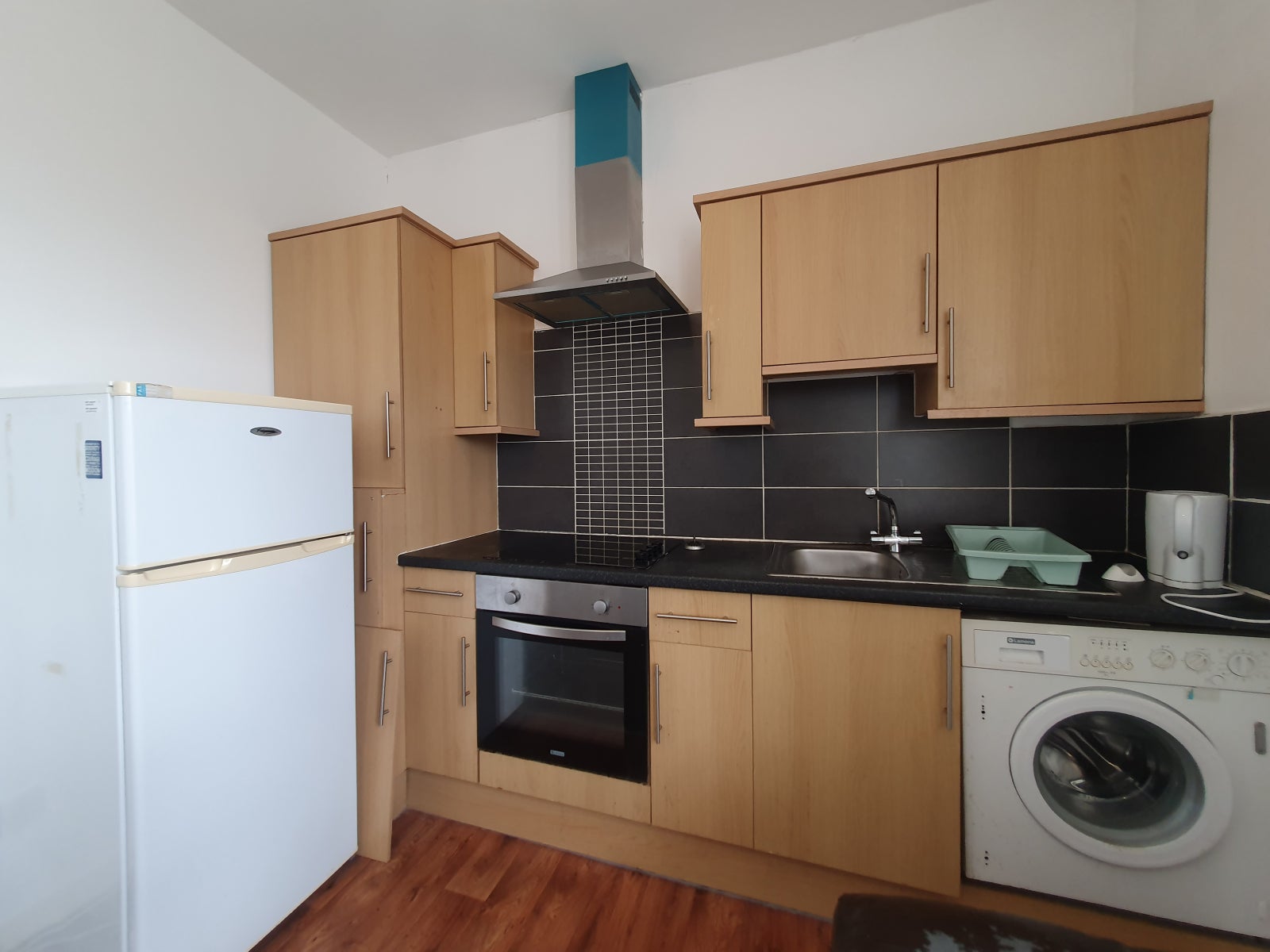 Flat Clifton Street in Cardiff