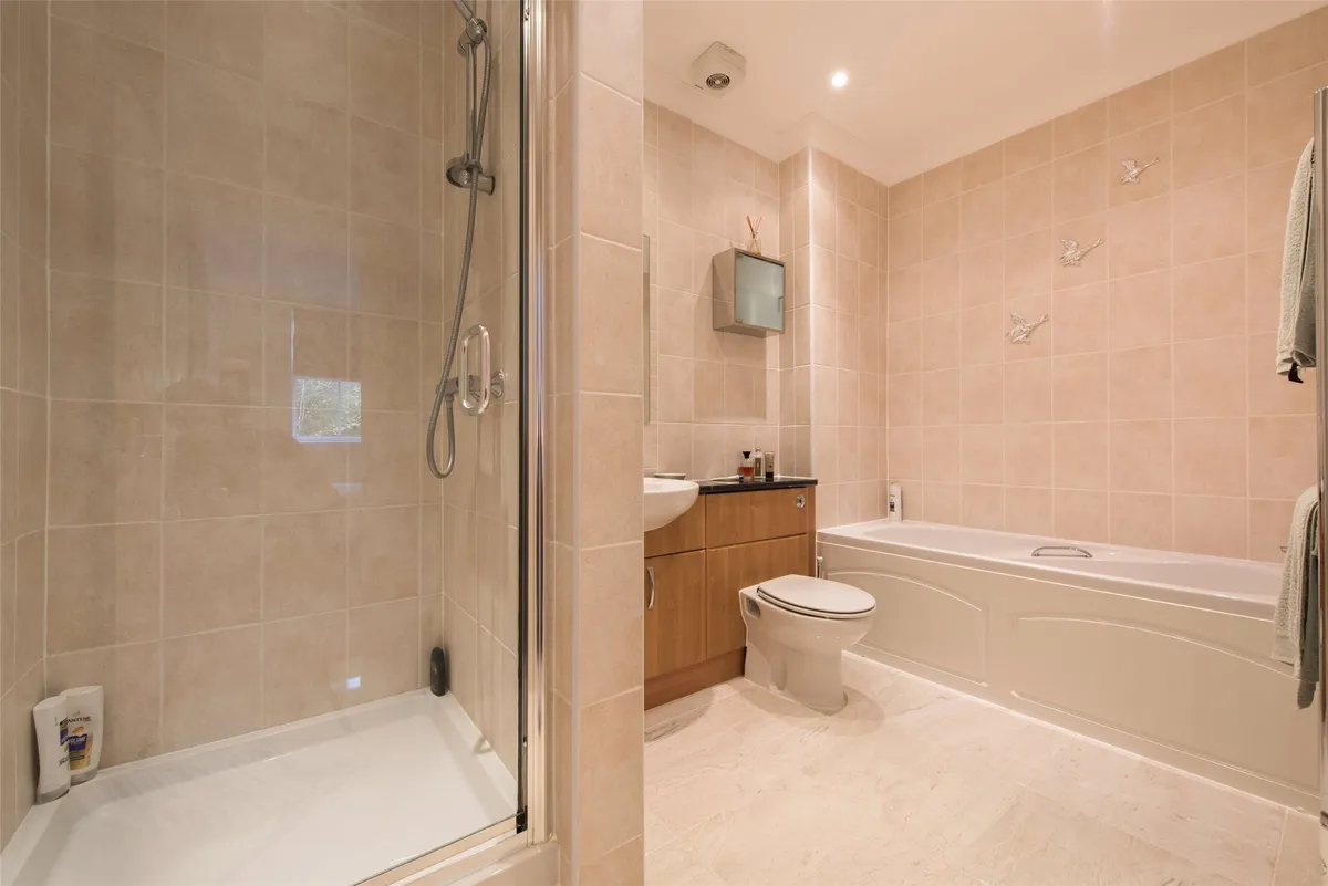 Flat Doods Way in Reigate and Banstead