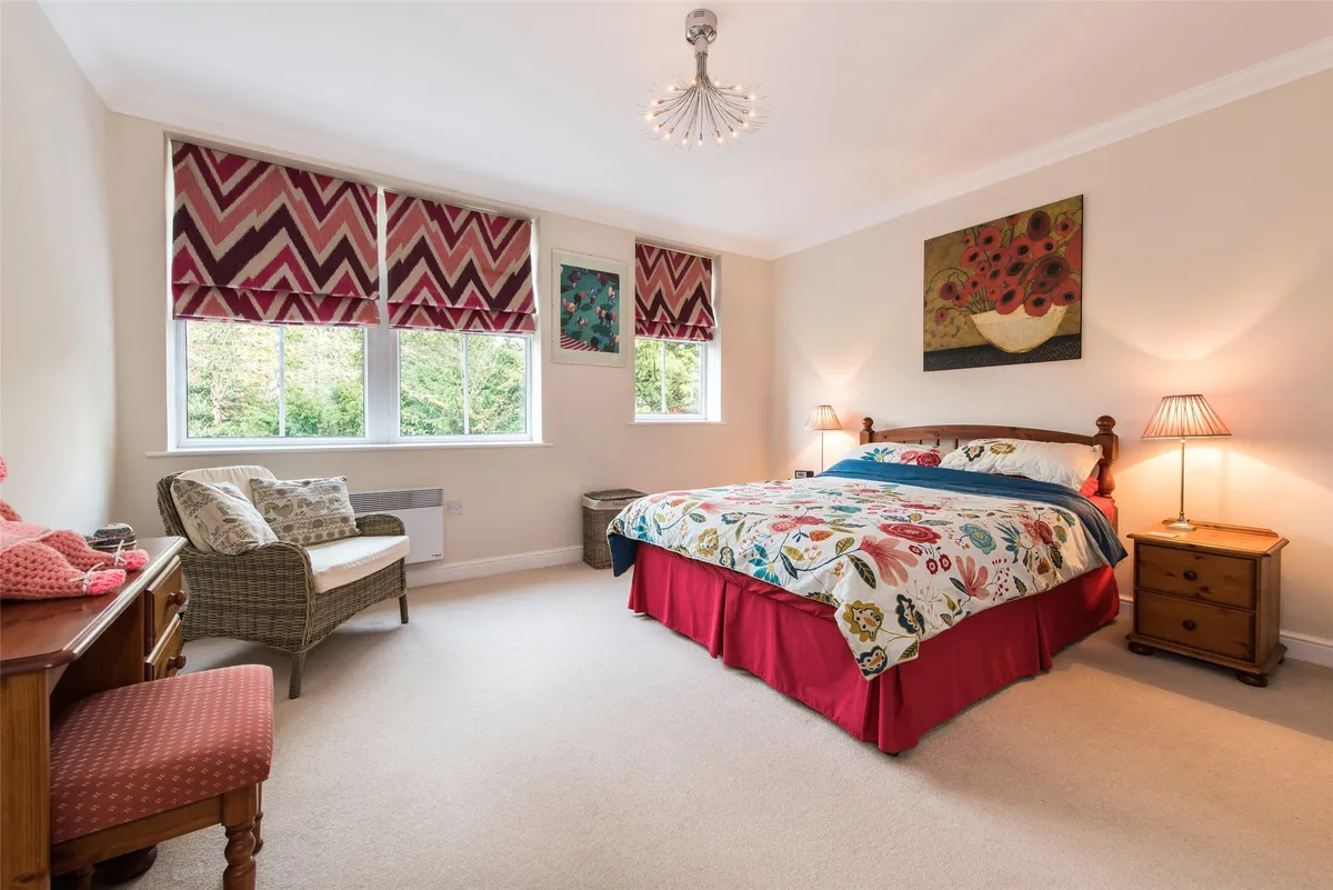 Flat Doods Way in Reigate and Banstead