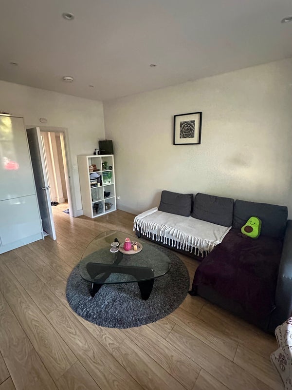 Room Talgarth Road in Greater London