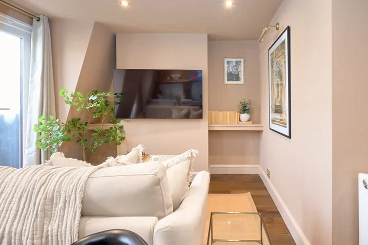 Flat Blenheim Terrace in City of Westminster