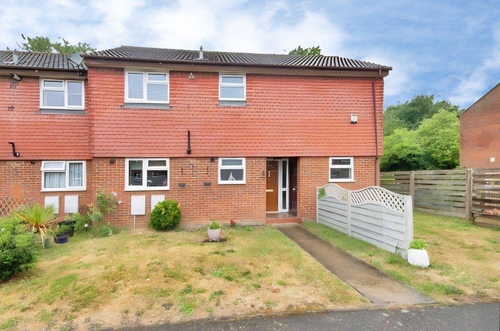 Flat West Shaw in Dartford