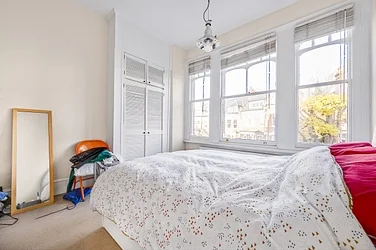 Flat Church Crescent in Greater London