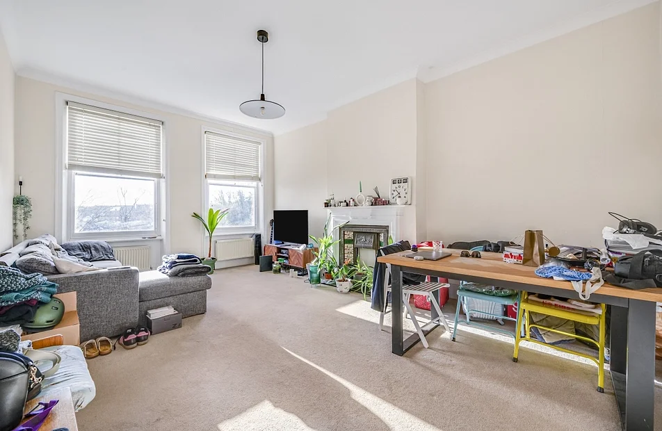 Flat Church Crescent in Greater London