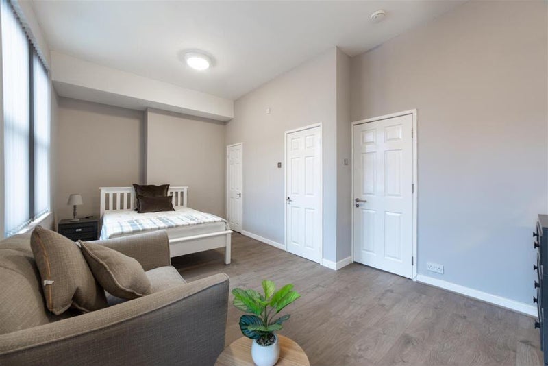 Room Easter Drylaw Drive in City of Edinburgh
