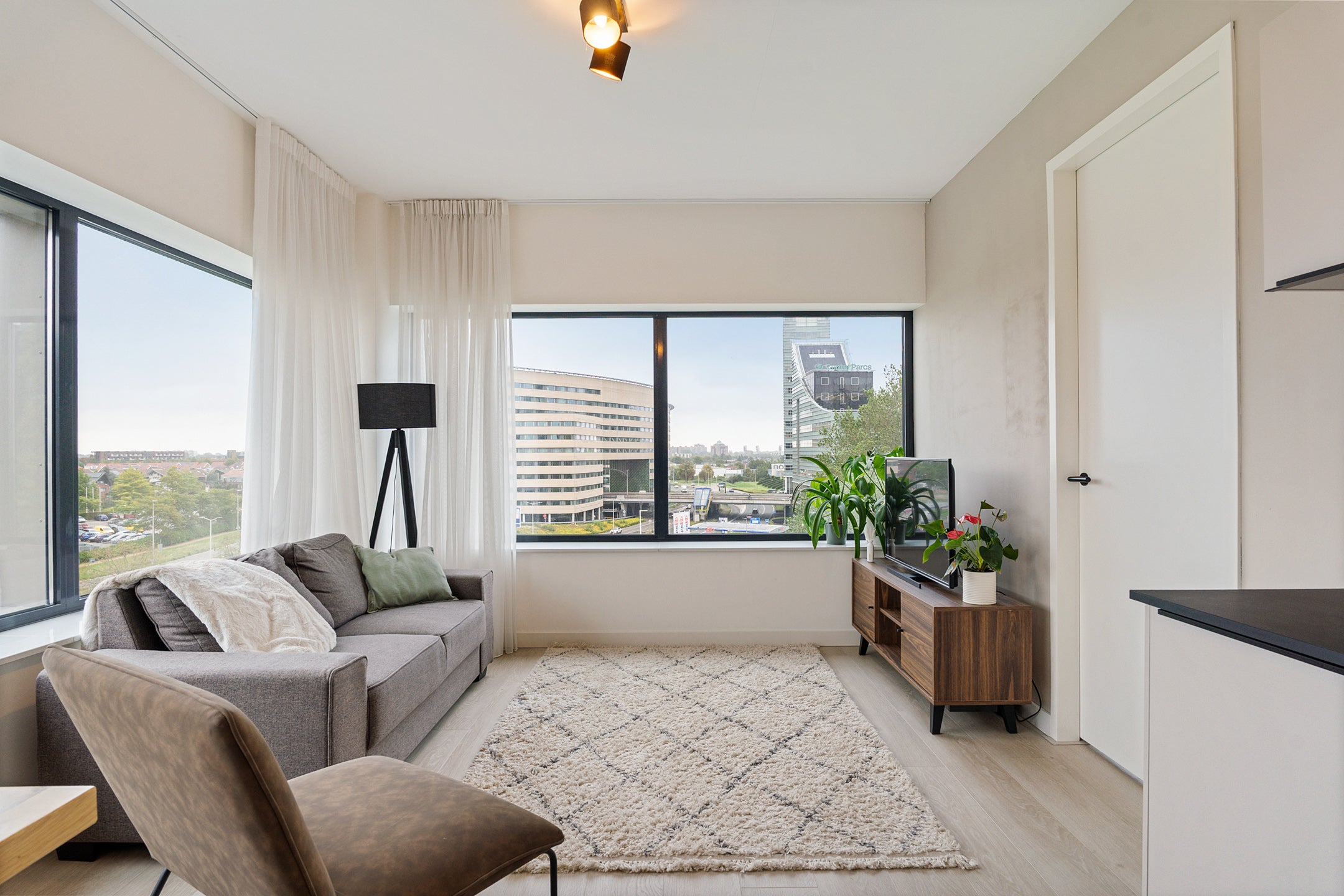 Appartement Rivium 1e straat 65 E in Capelle aan den IJssel