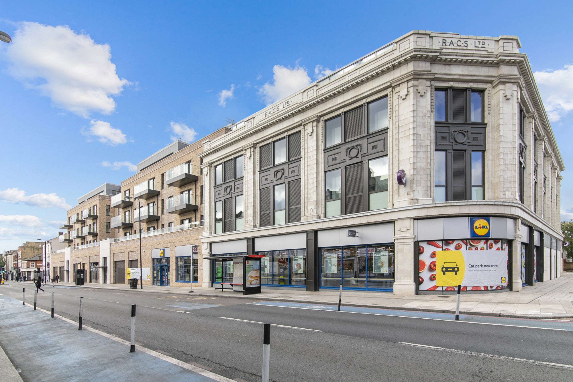 Flat Upper Tooting Road in Greater London