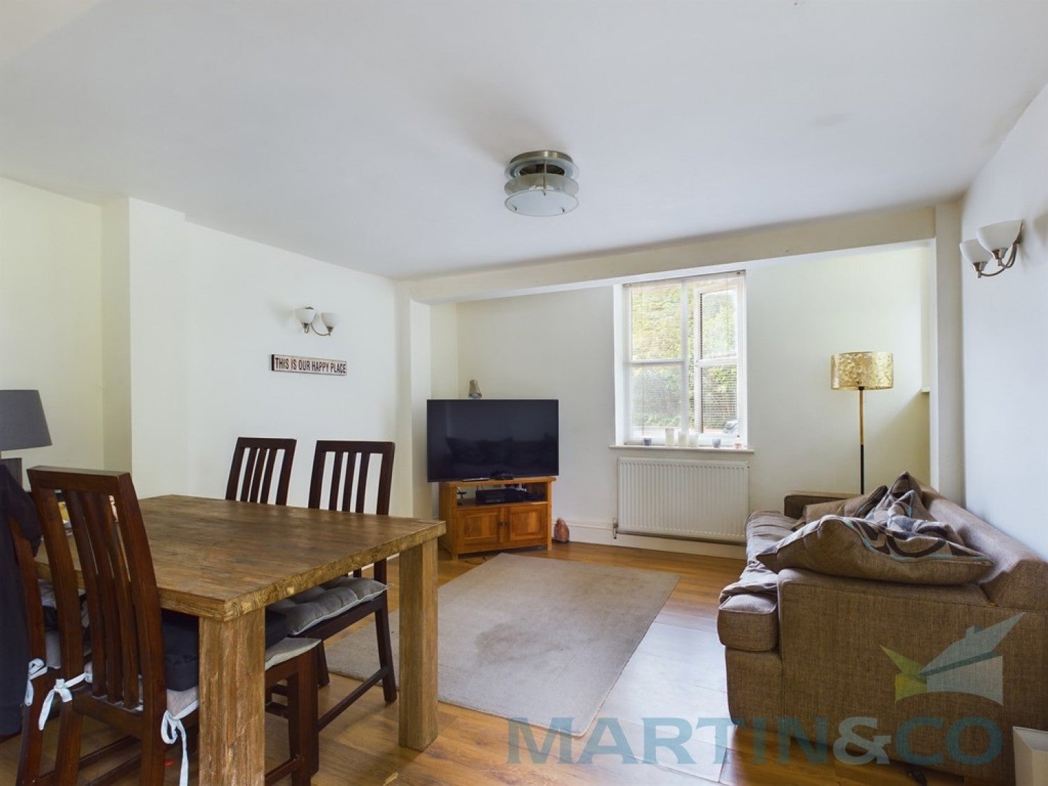 Flat Brantridge Lane in Mid Sussex