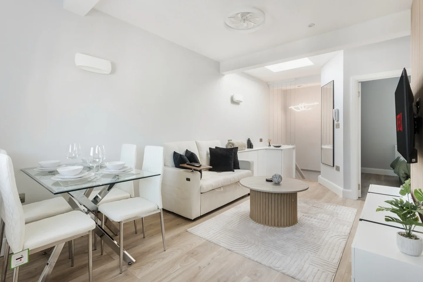 Flat Chesson Road in Greater London