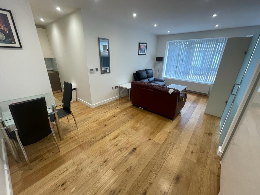 Flat Balfour Road in Greater London