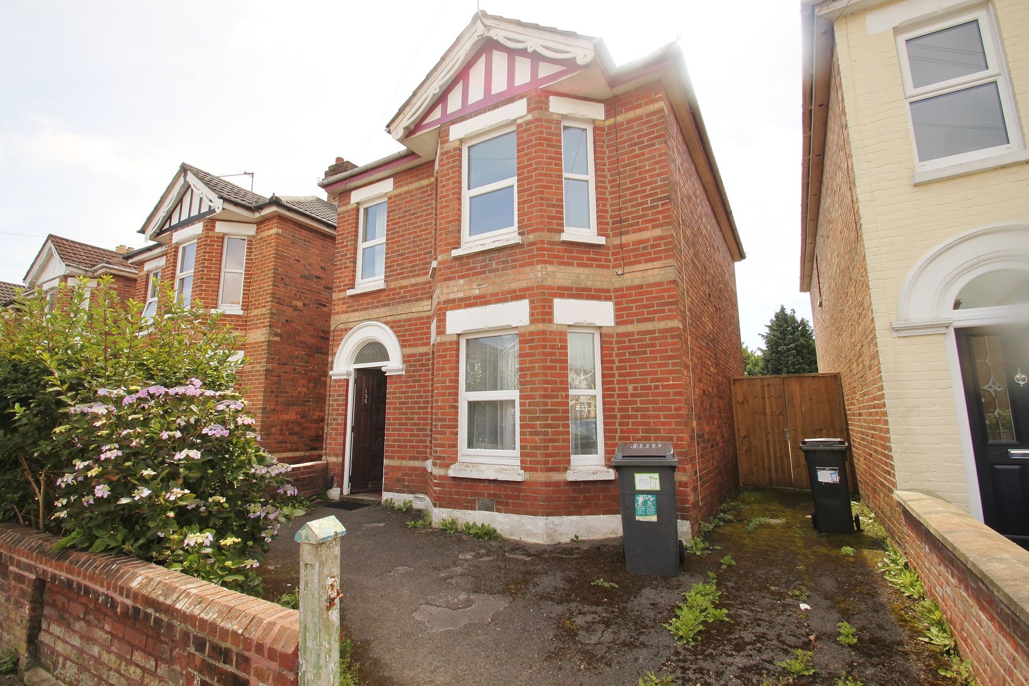 House Capstone Road in Bournemouth
