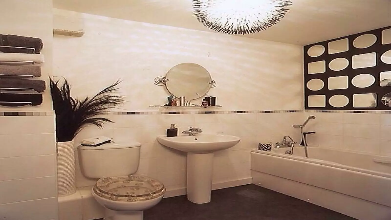 Flat Powderhall Brae in City of Edinburgh