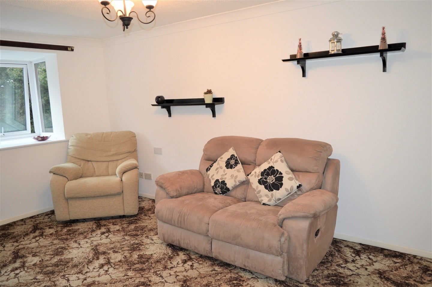 Flat Harkness Close in Greater London