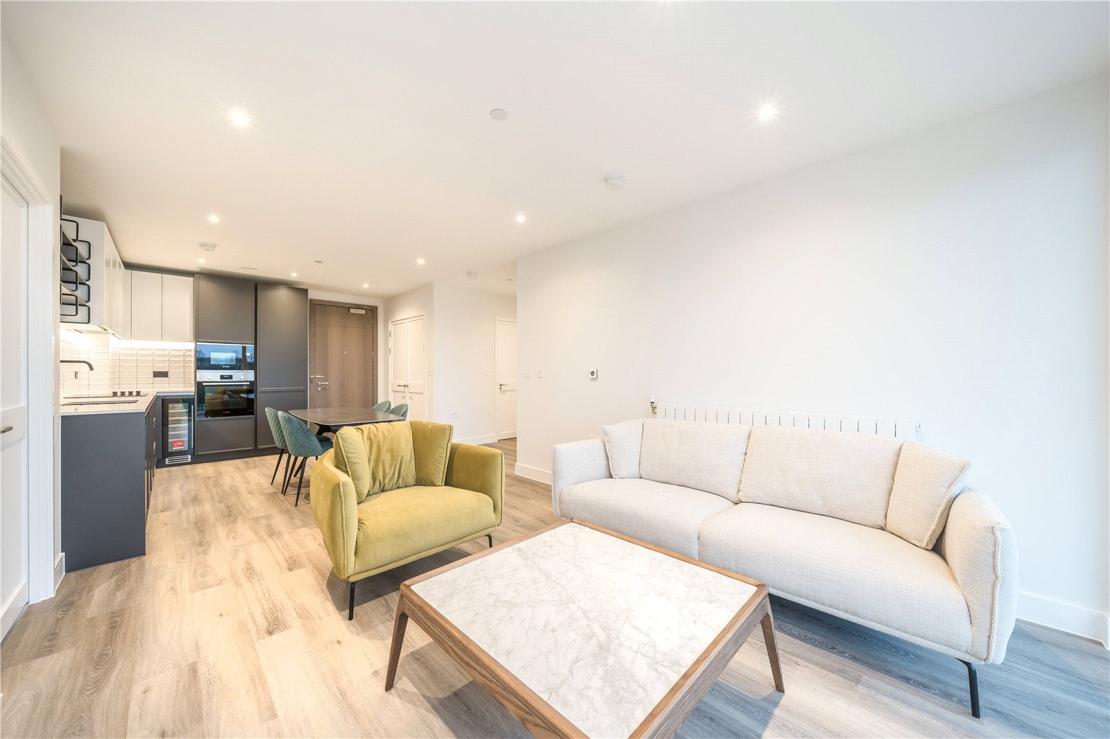 Flat Astell Road in Greater London