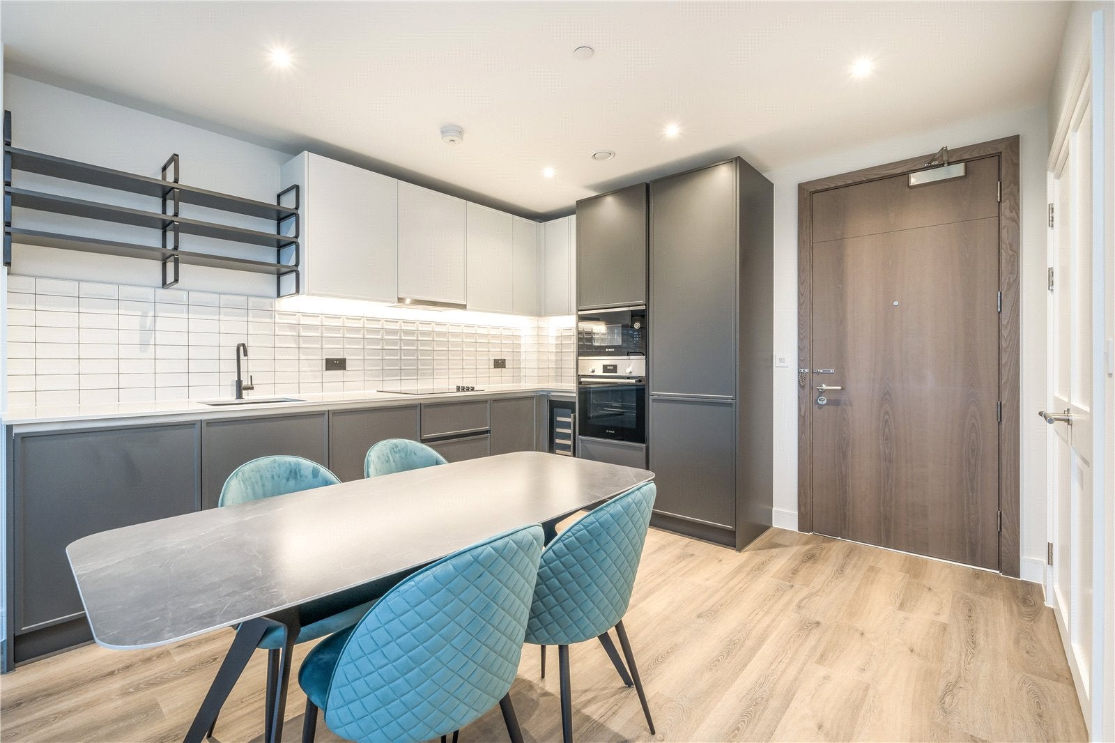 Flat Astell Road in Greater London