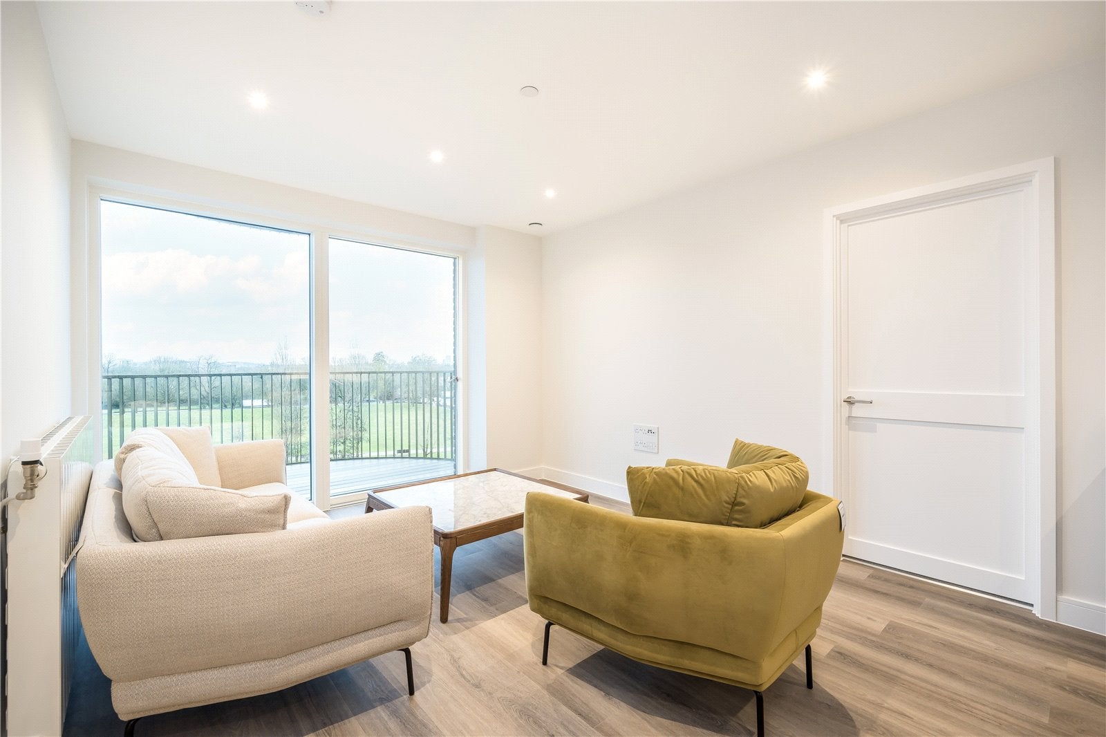 Flat Astell Road in Greater London
