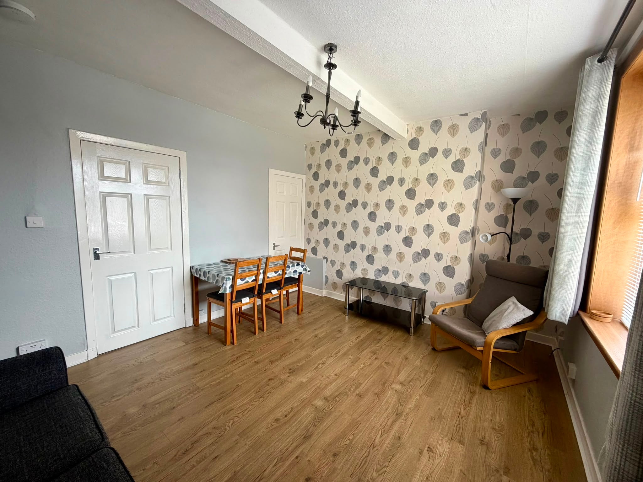 Flat Prestonfield Avenue in City of Edinburgh
