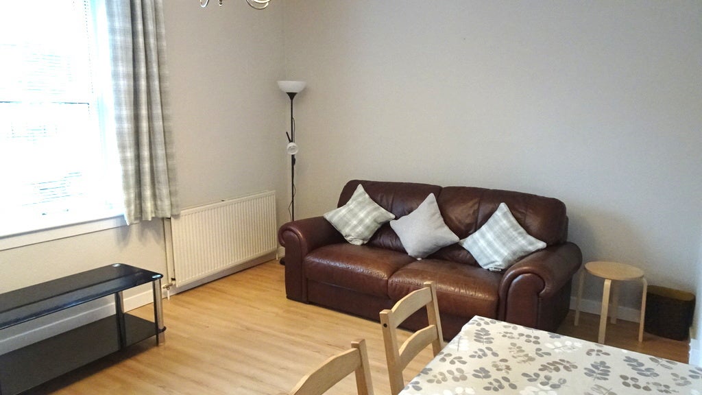 Flat Prestonfield Avenue in City of Edinburgh