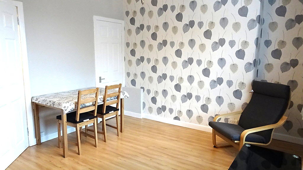 Flat Prestonfield Avenue in City of Edinburgh