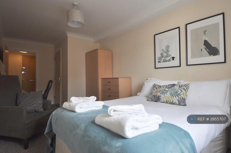Flat Portswood Road in Southampton