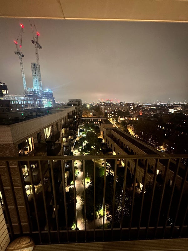 Flat Sayer Street in Greater London