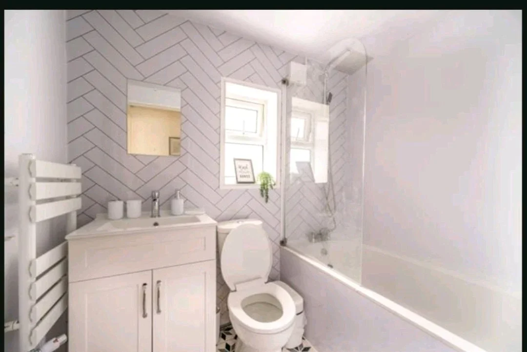 Flat Prestbury Road in Greater London