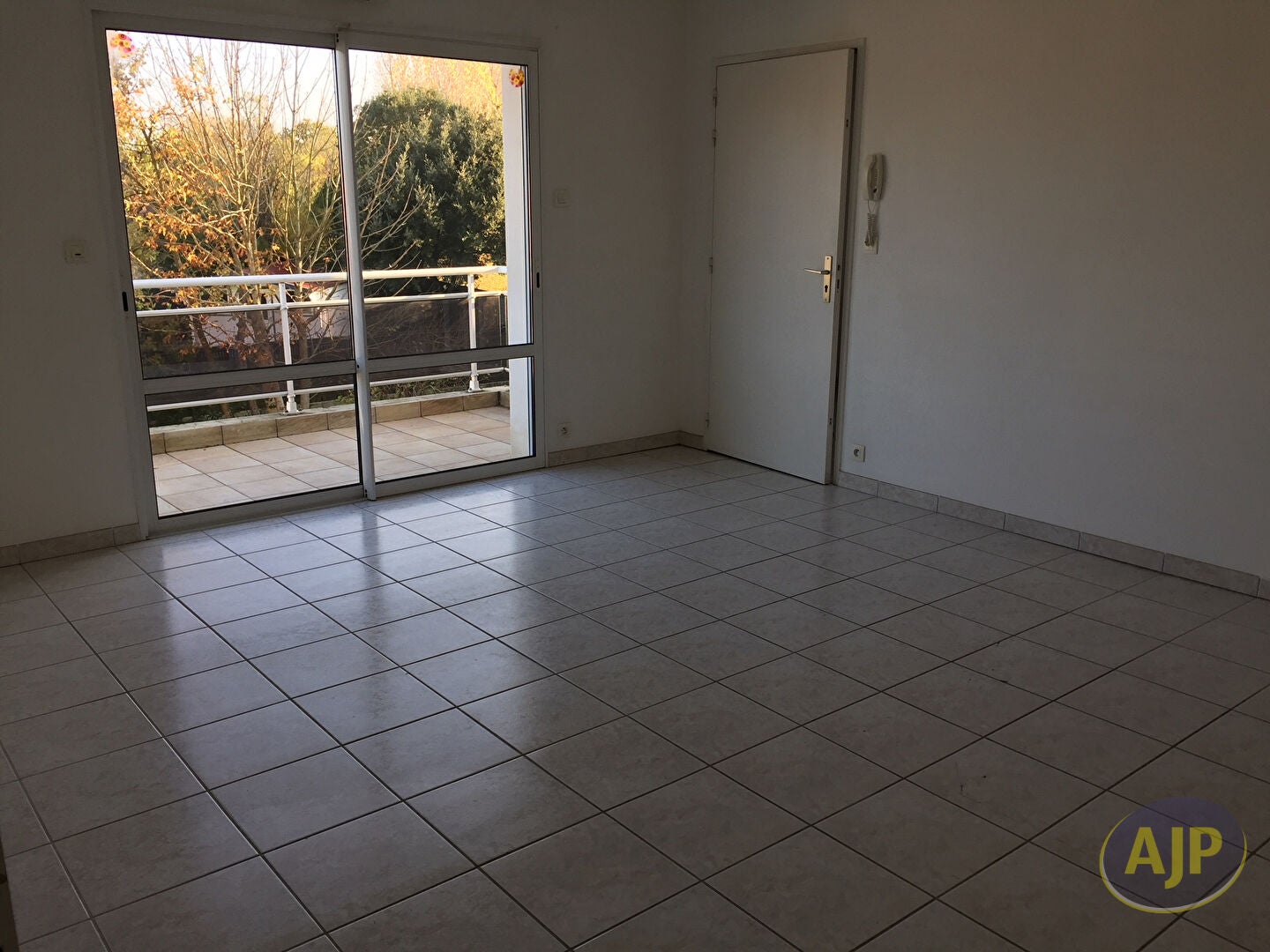 Appartement D 9 à Nouans-les-Fontaines