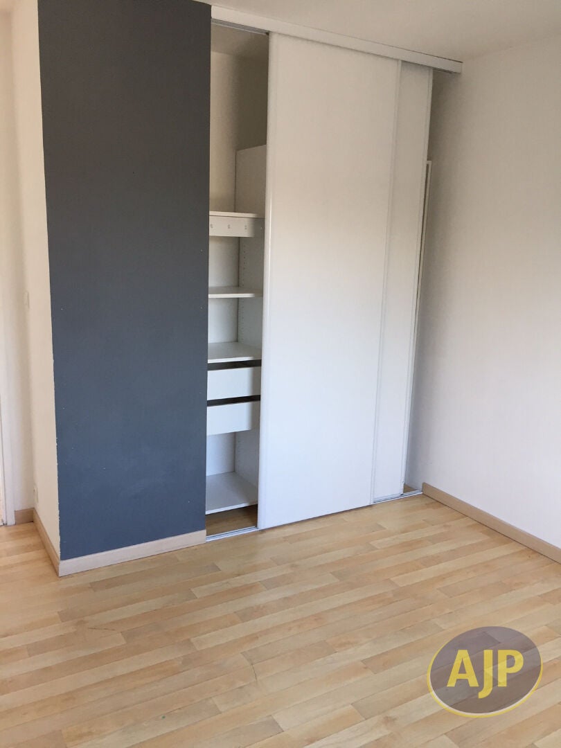 Appartement D 9 à Nouans-les-Fontaines