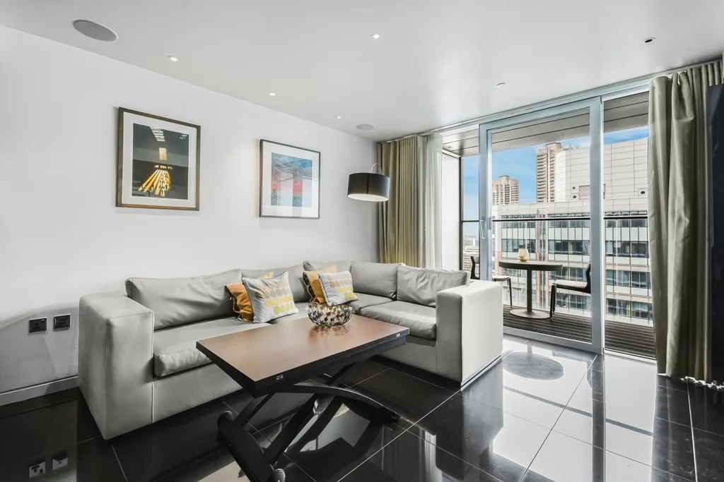 Flat Moor Lane in City of London