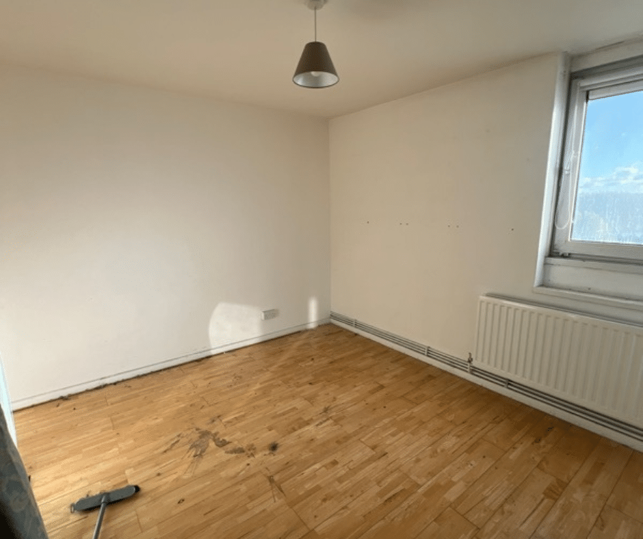 Flat Milburn Lane in Greater London