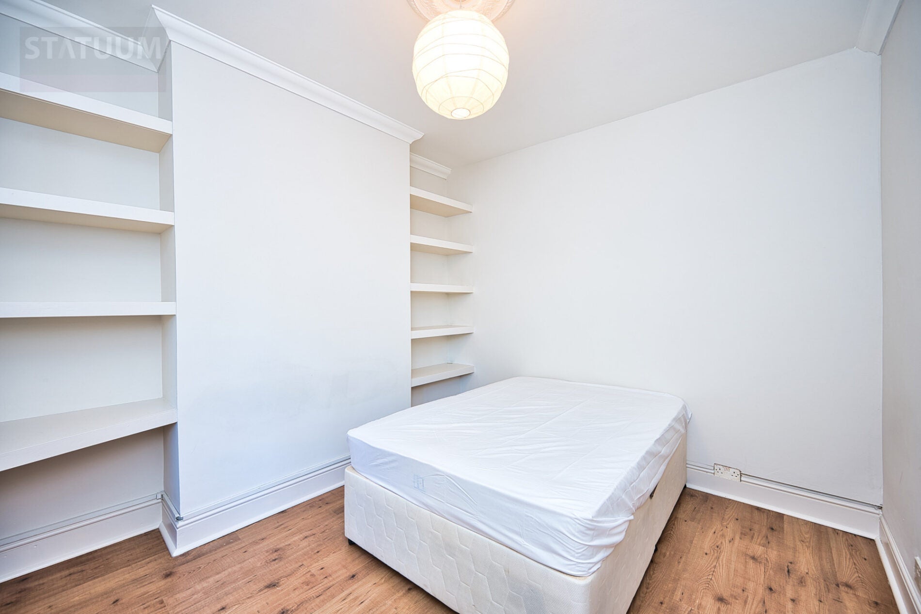 Flat Powerscroft Road in Greater London
