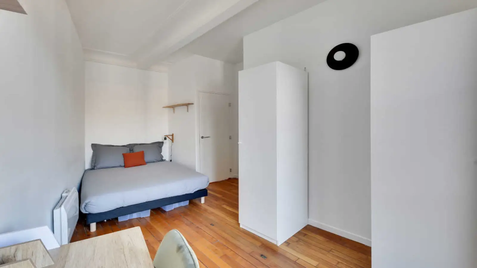 Flat Rue Belliard in Paris