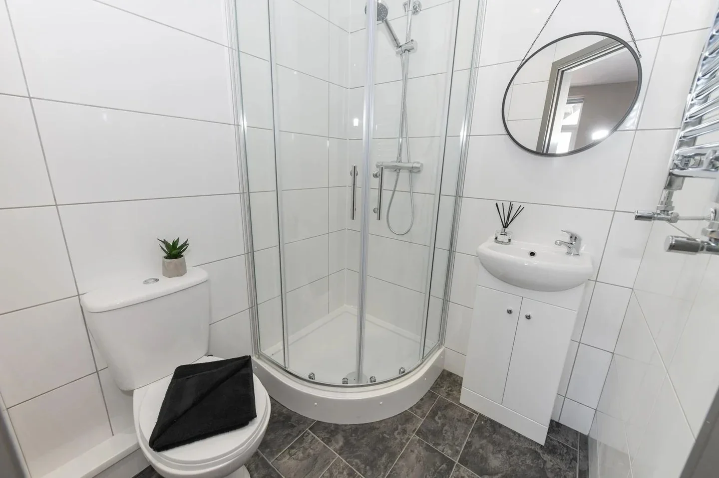 Room Ashbourne Road in Derby