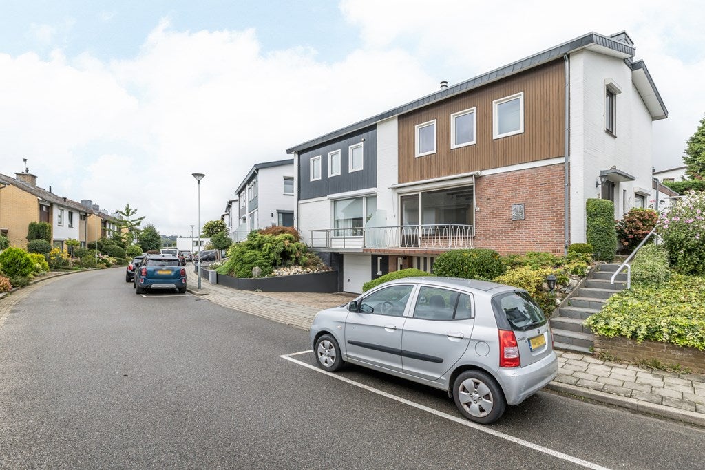 Twee-onder-één-kap te koop: Van Werschstraat 12, Simpelveld