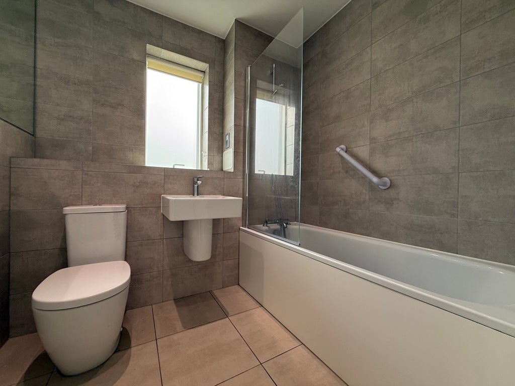 Flat Tylers Place in Maidstone