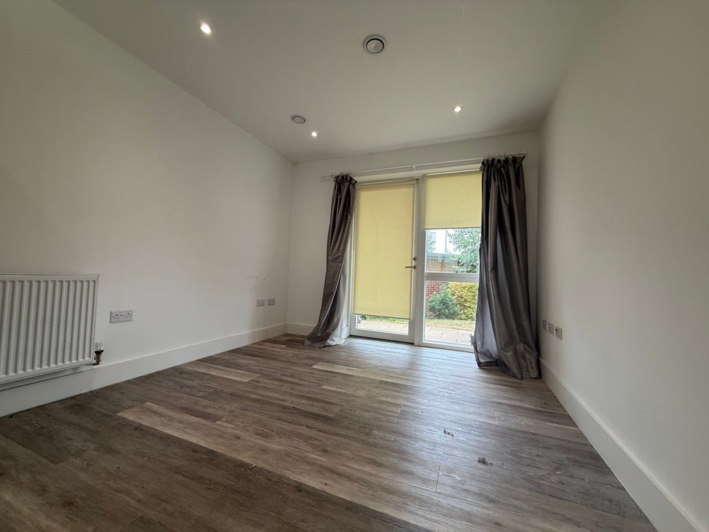 Flat Tylers Place in Maidstone