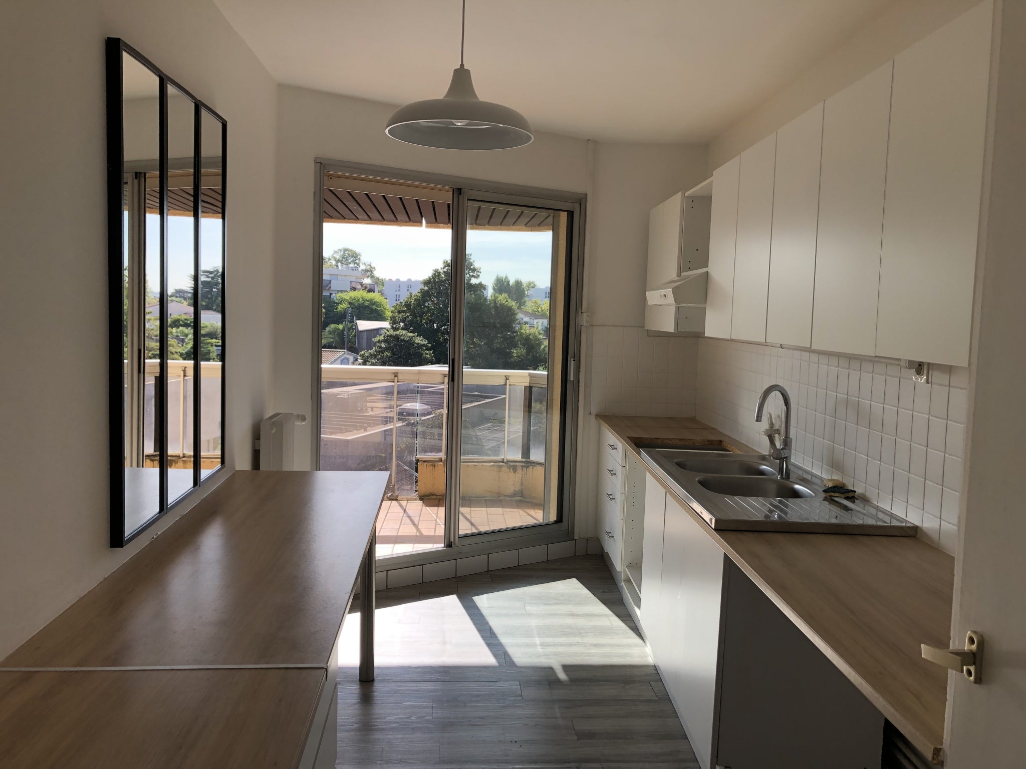 Flat Rue Charles Chaumet in Bordeaux