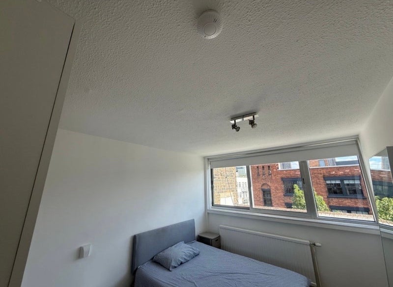 Room Compton Street in Greater London