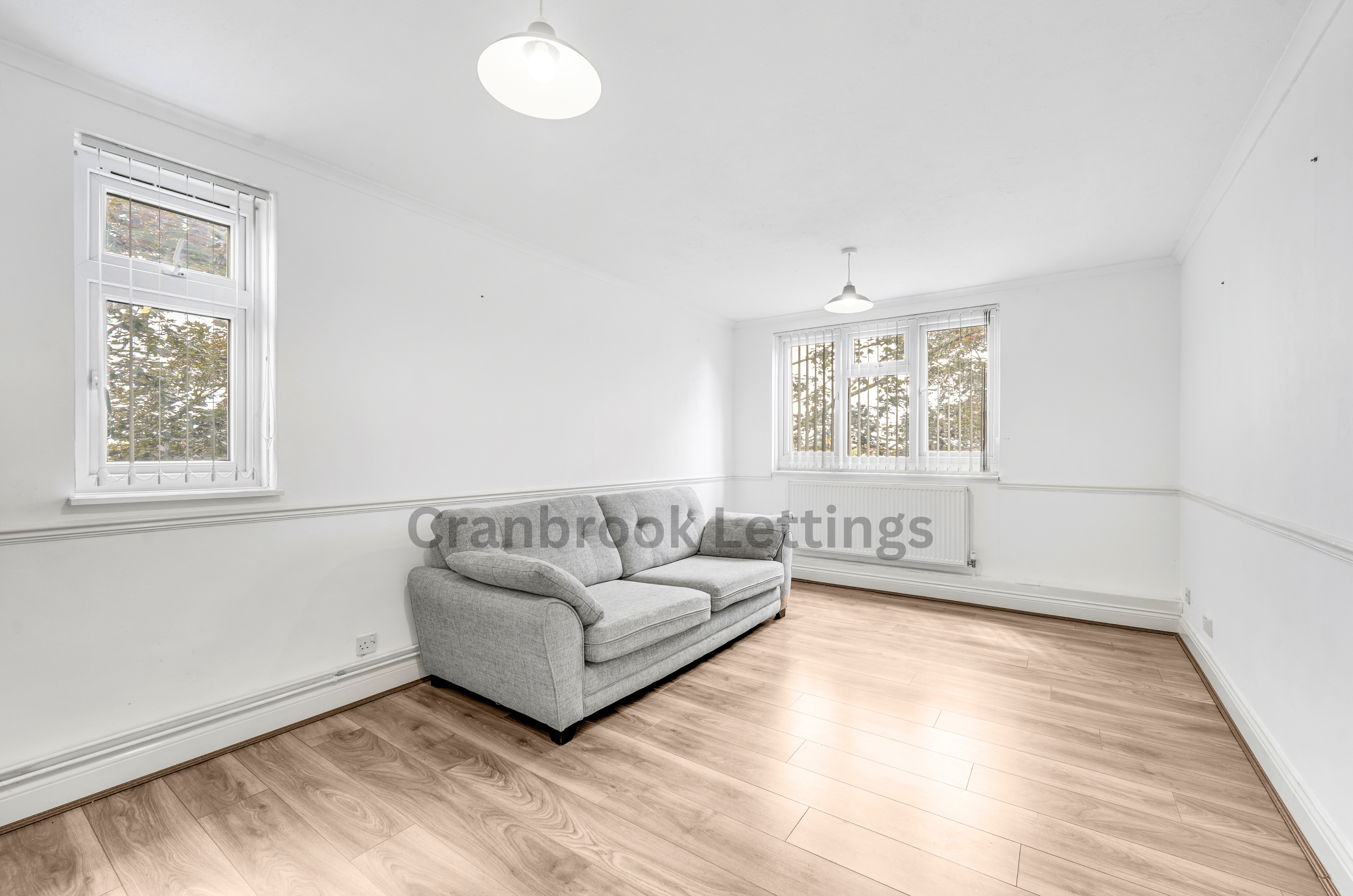 Flat Haldon Close in London