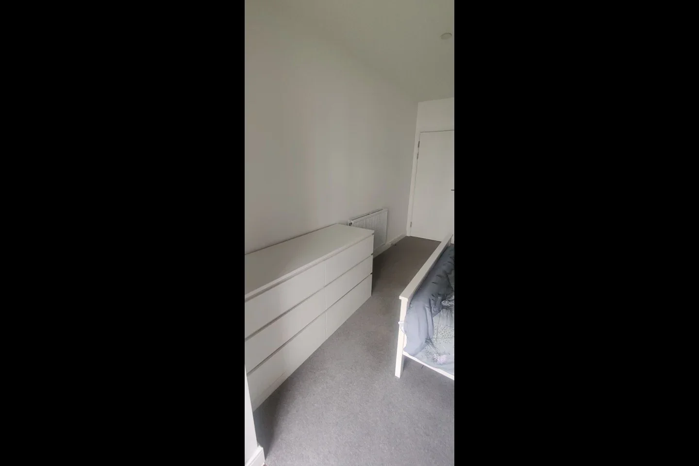 Flat Honour Lea Avenue in Greater London