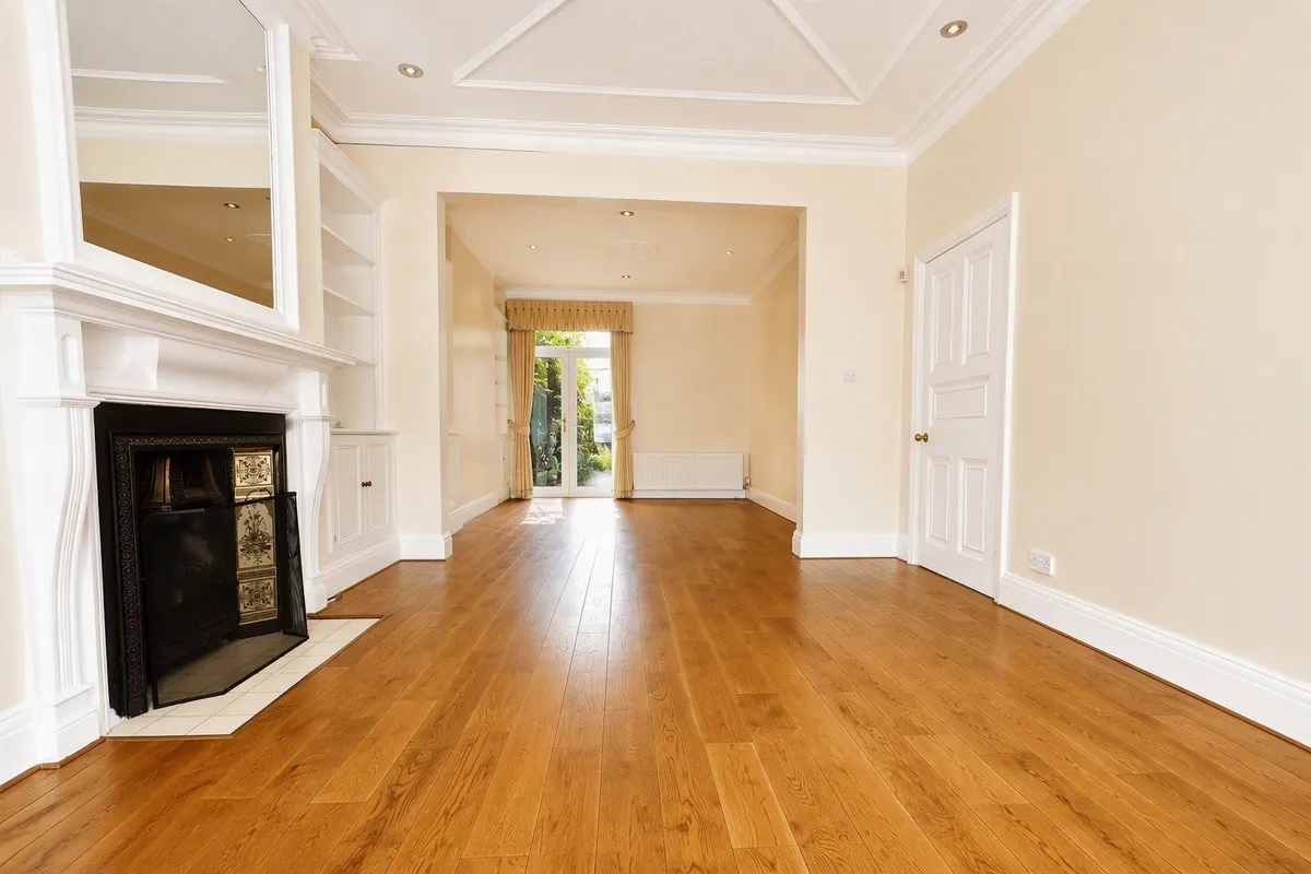 House Hadley Gardens in Greater London