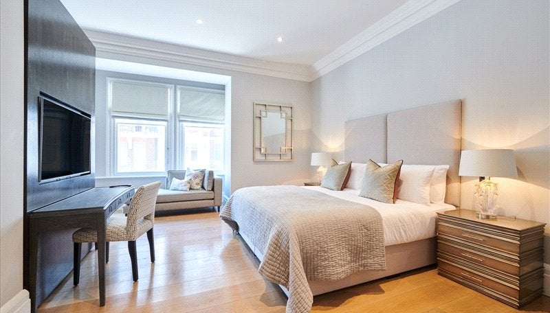 Flat Duke Street in City of Westminster